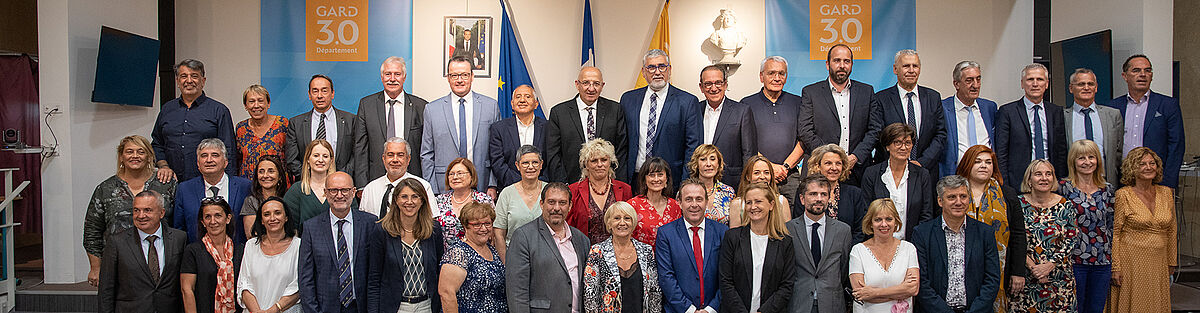 Portrait de groupe des 46 conseillers départementaux, le jour de leur prise de fonction le 1er juillet 2021.